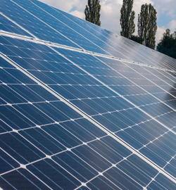Paneles para facilitar la energía fotovoltaica con ENEL X